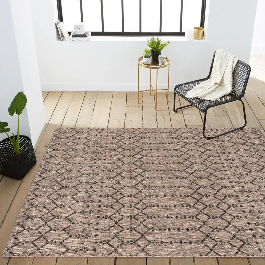 3' X 5' Natural And Black Trellis Indoor Outdoor Area Rug Homeroots Outdoor