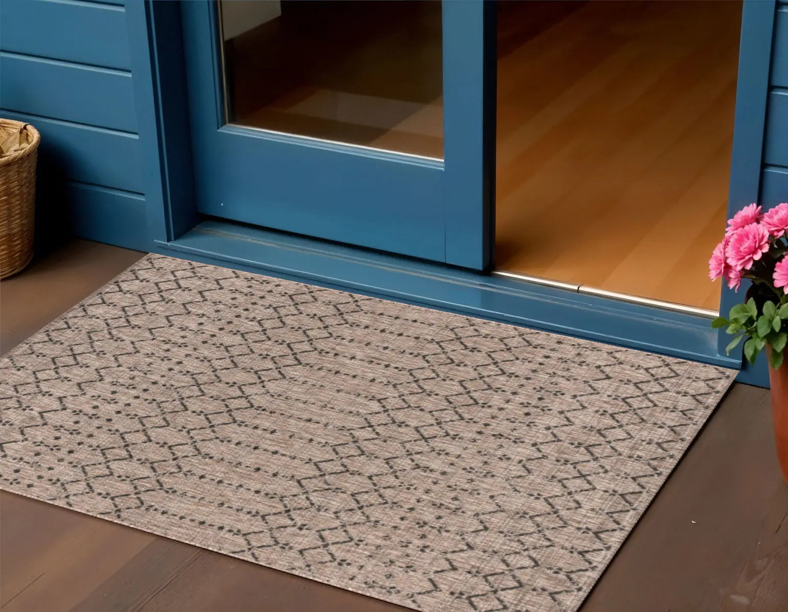 3' X 5' Natural And Black Trellis Indoor Outdoor Area Rug Homeroots Outdoor