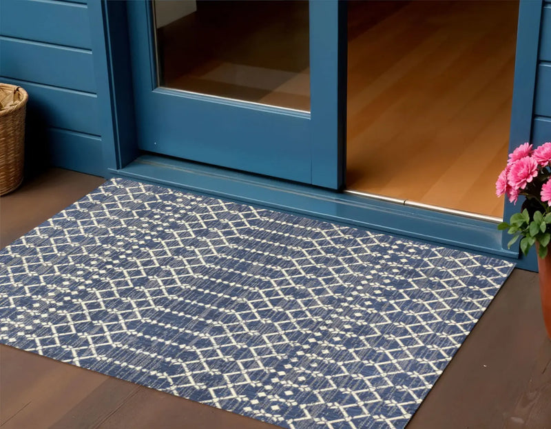 3' X 5' Navy Blue And Beige Trellis Indoor Outdoor Area Rug Homeroots Outdoor