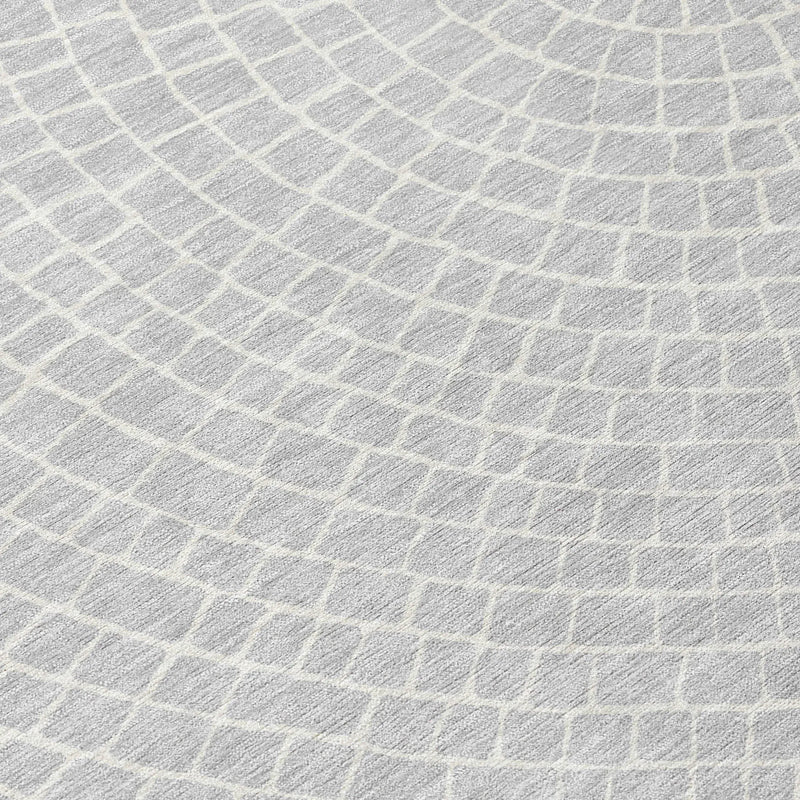 3' X 5' Silver And Ivory Geometric Washable Indoor Outdoor Area Rug Homeroots Outdoor