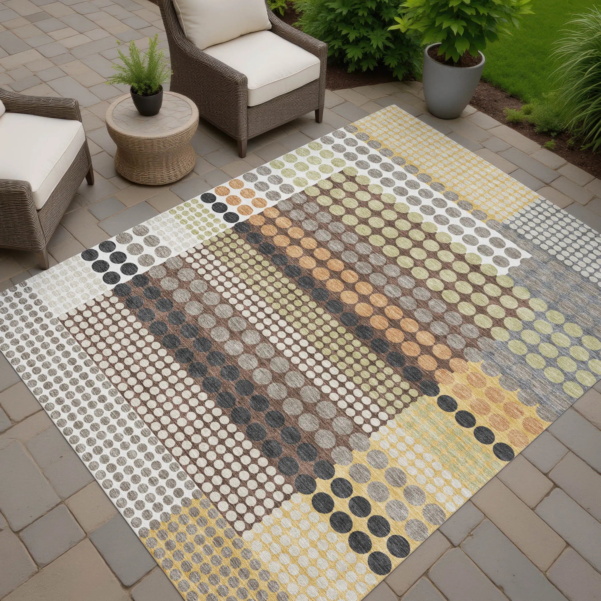 3' X 5' Taupe And Gold Geometric Washable Indoor Outdoor Area Rug Homeroots Outdoor