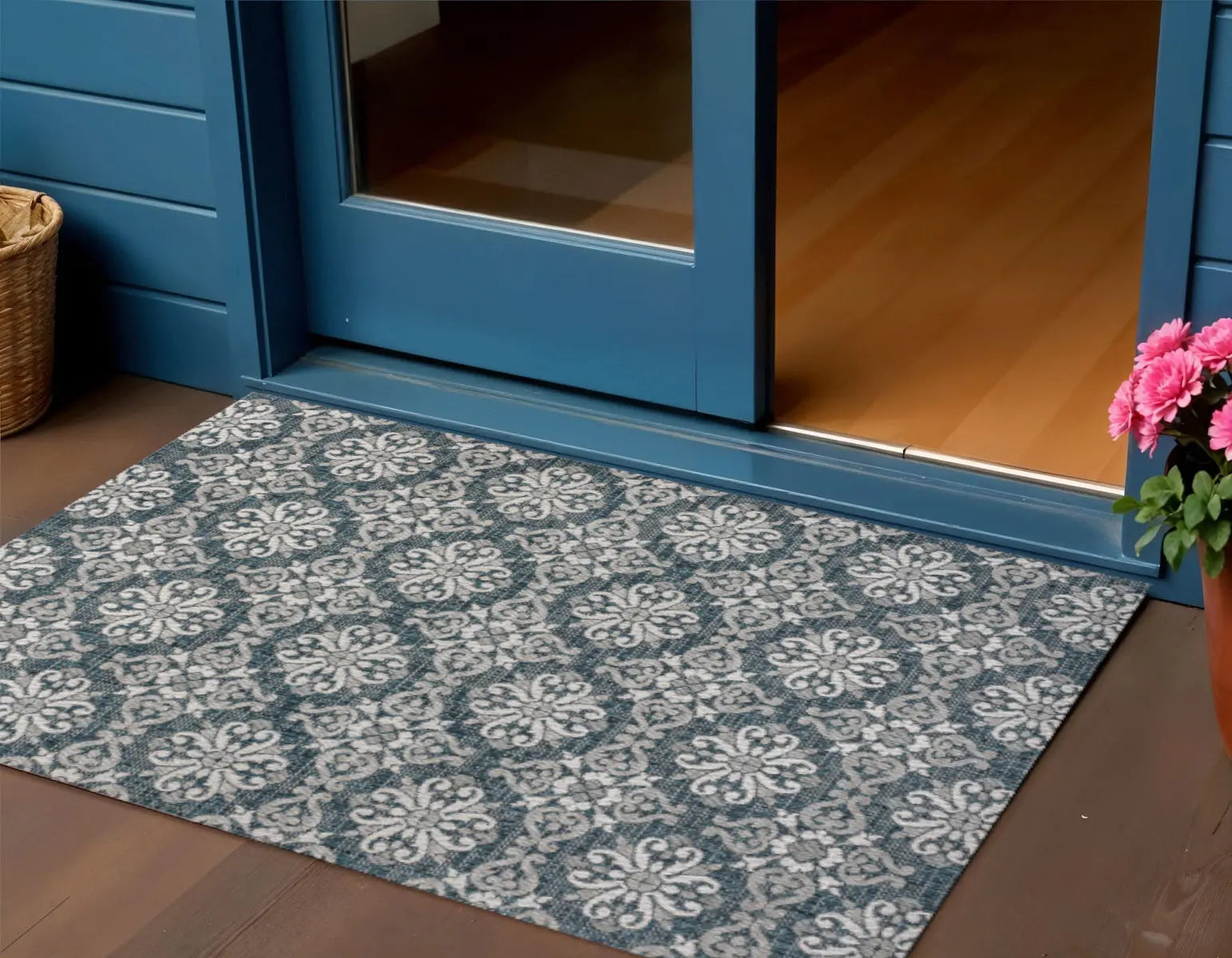 3' X 5' Turquoise And Cream Floral Indoor Outdoor Area Rug Homeroots Outdoor