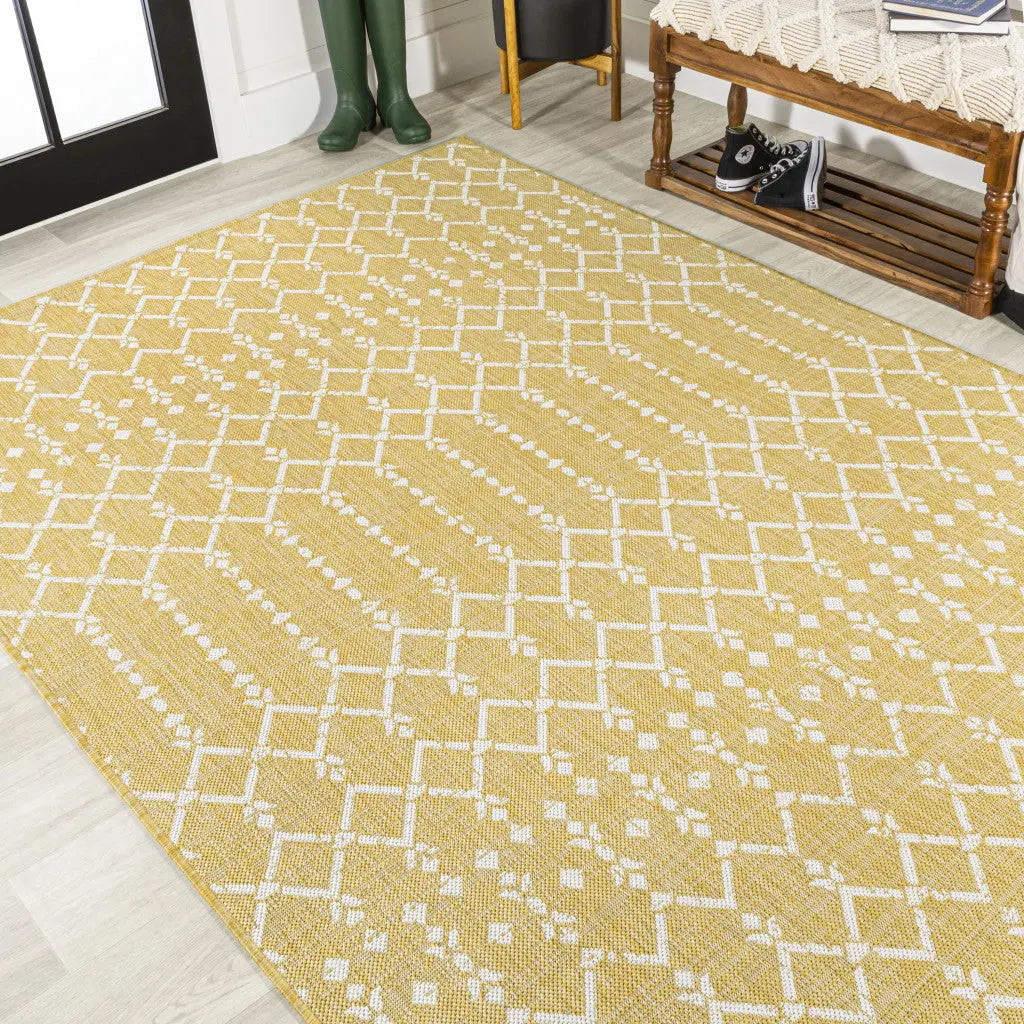 3' X 5' Yellow And Cream Trellis Indoor Outdoor Area Rug Homeroots Outdoor