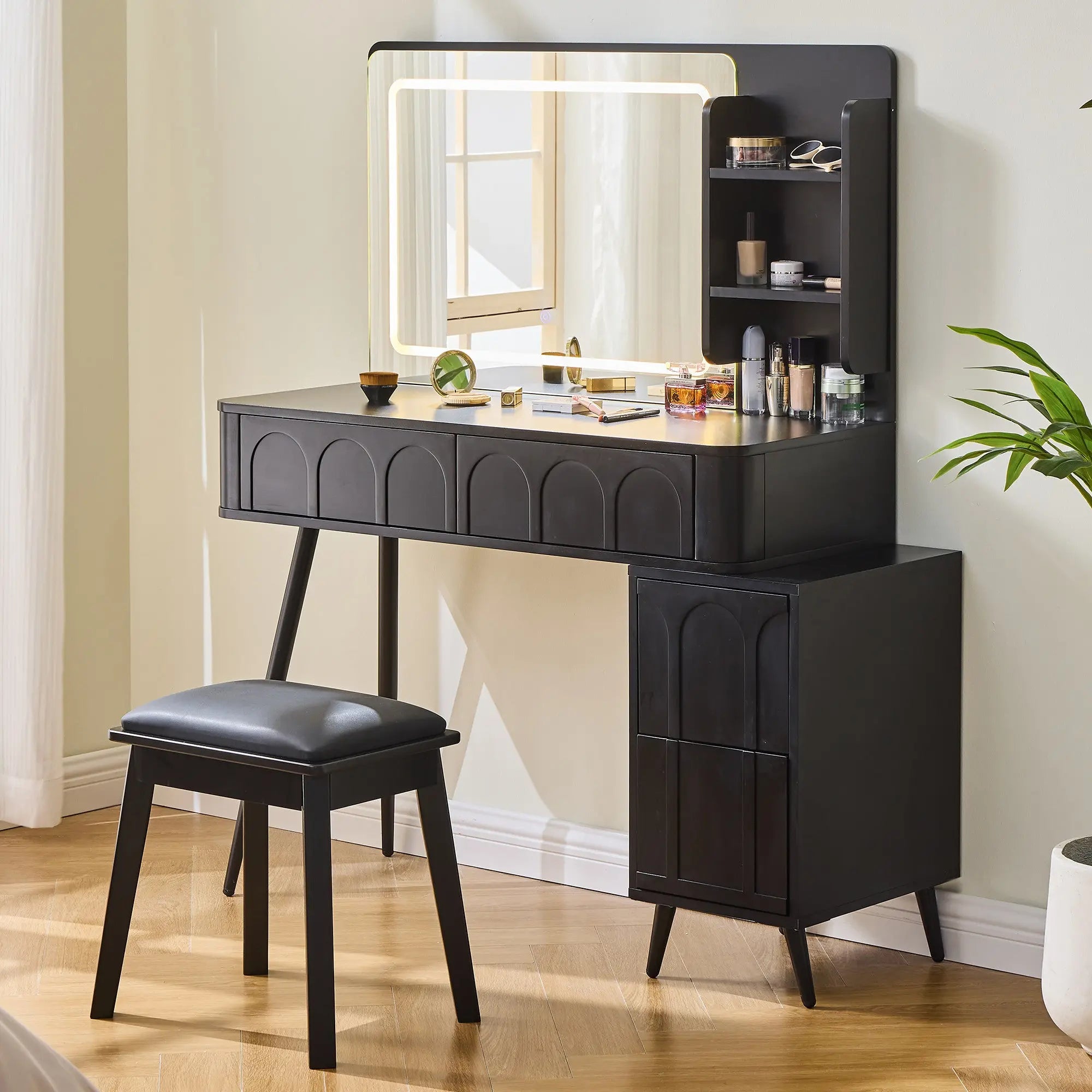 40" Black Wood Mirrored Four Drawer Vanity Table And Lights Homeroots Living Room