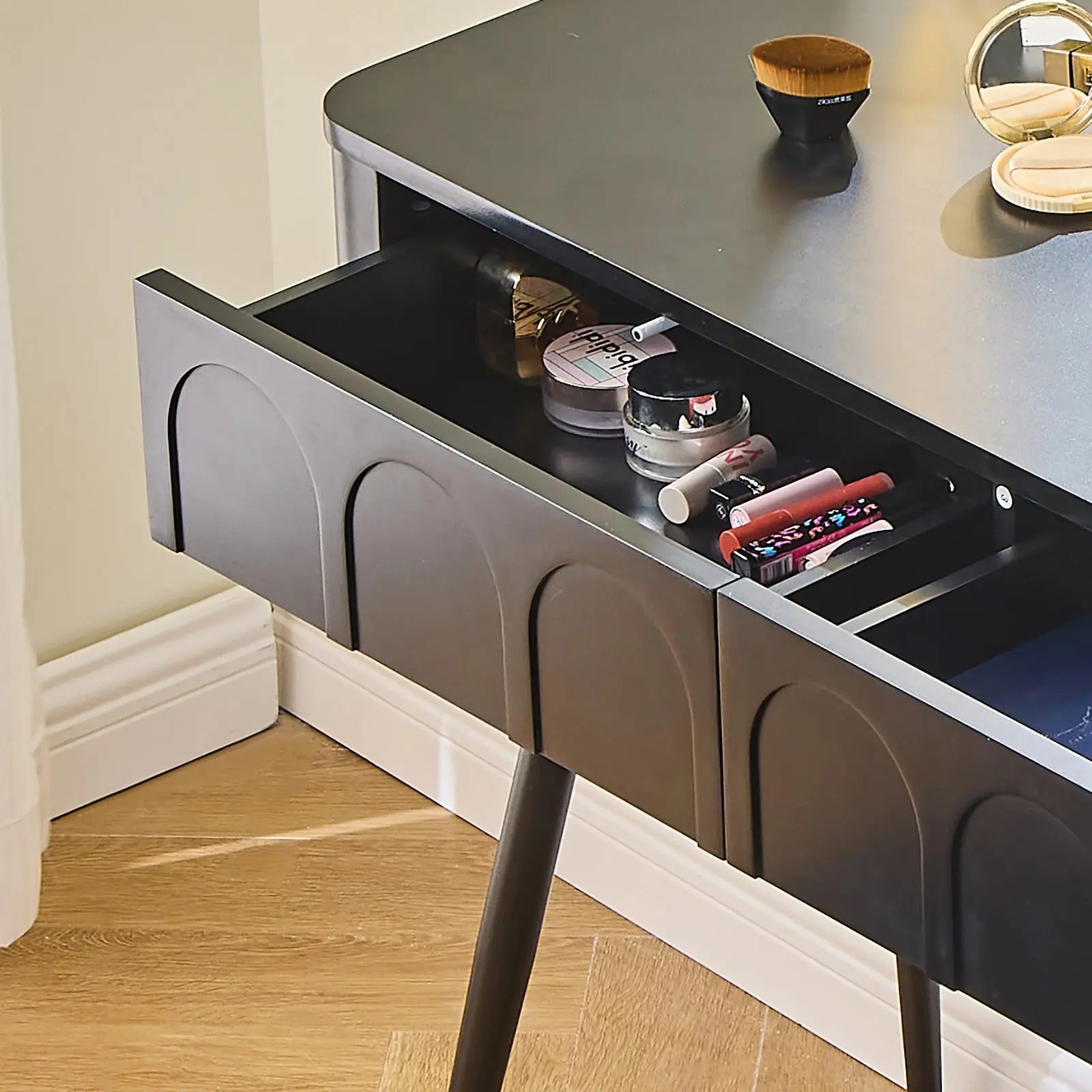 40" Black Wood Mirrored Four Drawer Vanity Table And Lights Homeroots Living Room
