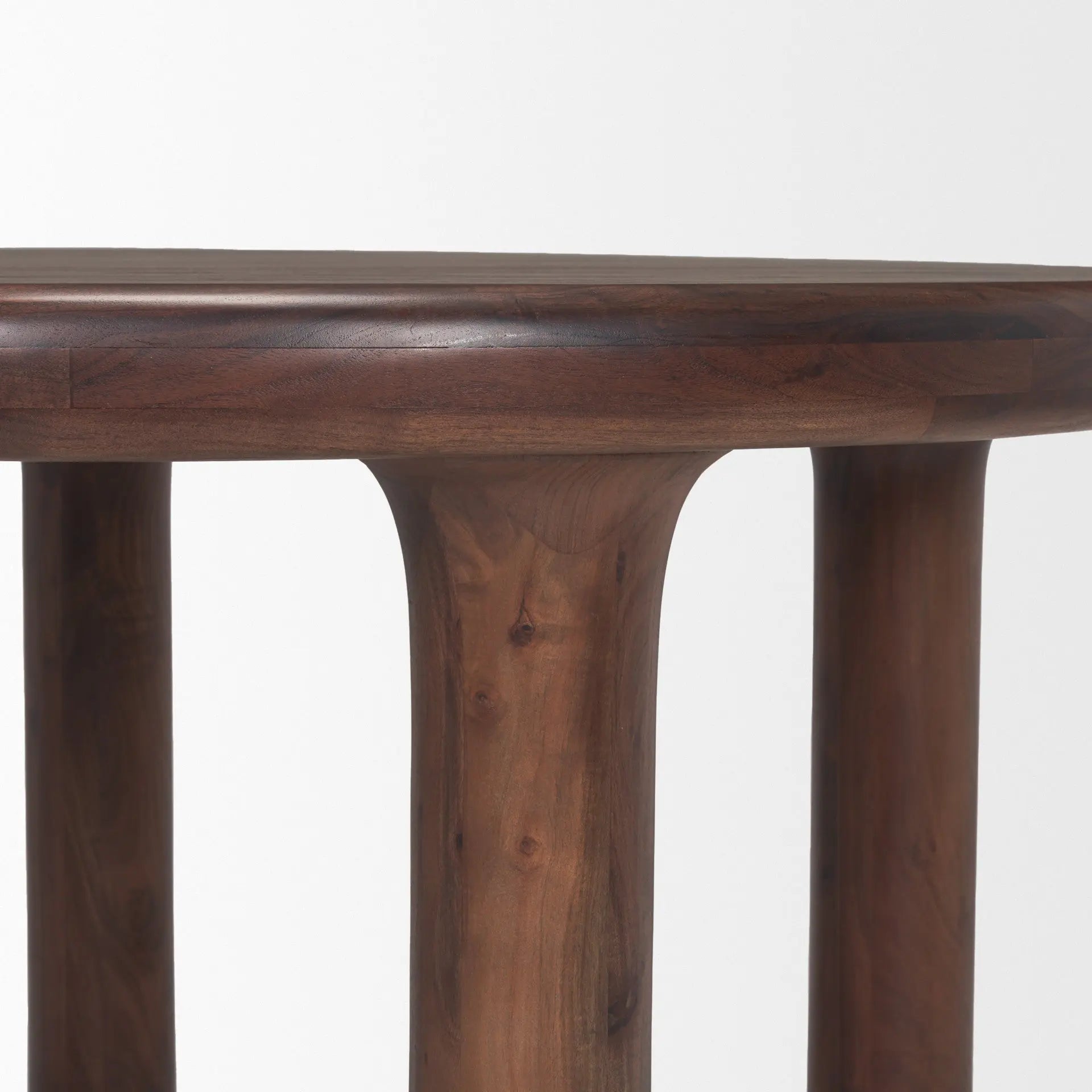 48" Brown Solid Wood Round Top Dining Table Homeroots Kitchen & Dining
