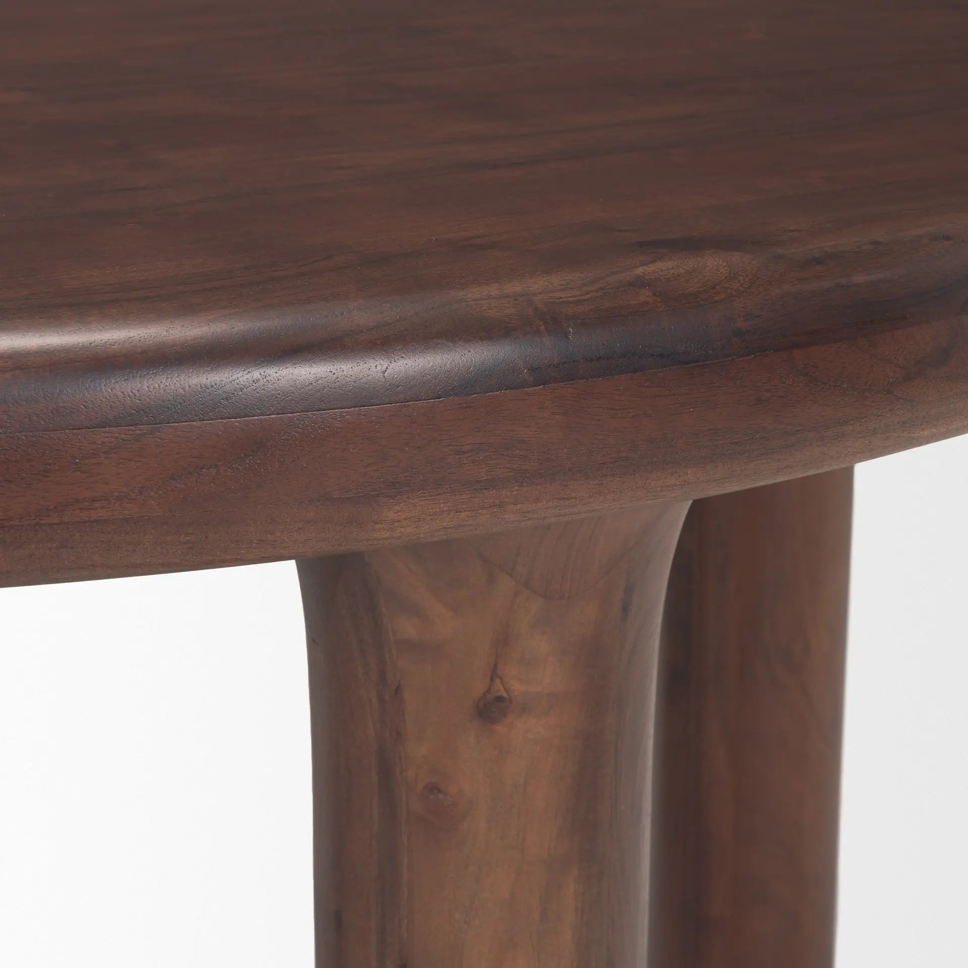 48" Brown Solid Wood Round Top Dining Table Homeroots Kitchen & Dining
