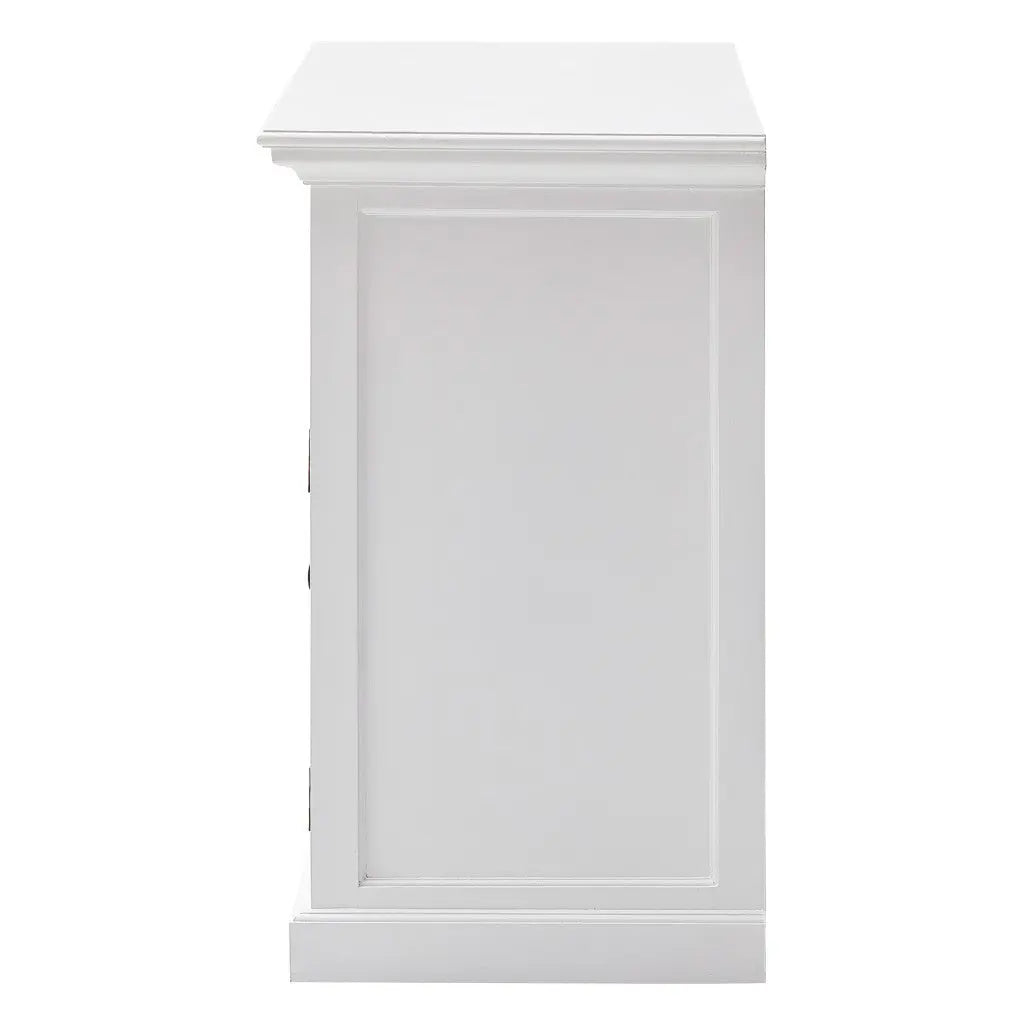 49" White Wood Three Drawer Sideboard with Two Doors Homeroots Kitchen & Dining