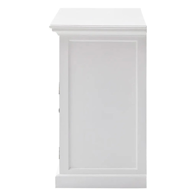 49" White Wood Three Drawer Sideboard with Two Doors Homeroots Kitchen & Dining