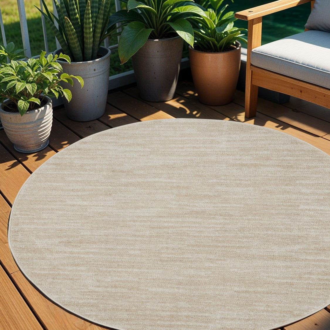 4' Beige And Ivory Round Indoor Outdoor Area Rug - GreatEagleInc