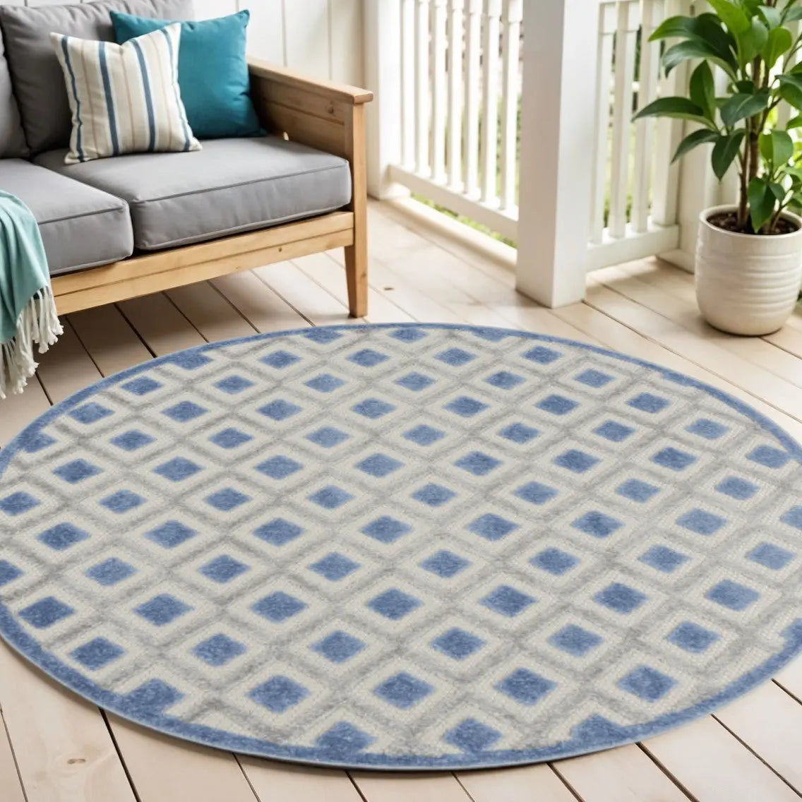 4' Blue And Gray Round Geometric Indoor Outdoor Area Rug Homeroots Outdoor