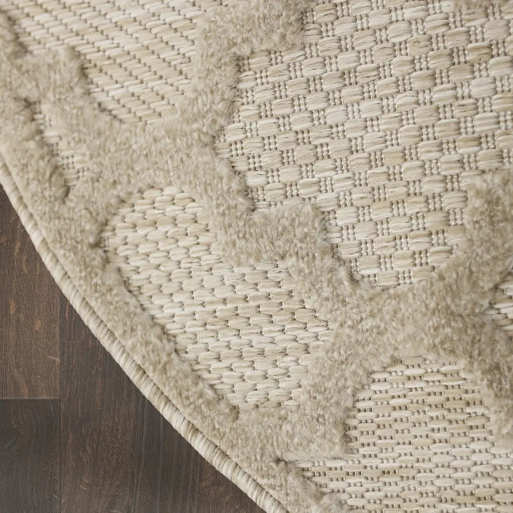 4' Cream And Beige Round Geometric Indoor Outdoor Area Rug Homeroots Outdoor