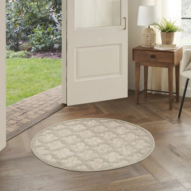 4' Cream And Beige Round Geometric Indoor Outdoor Area Rug Homeroots Outdoor