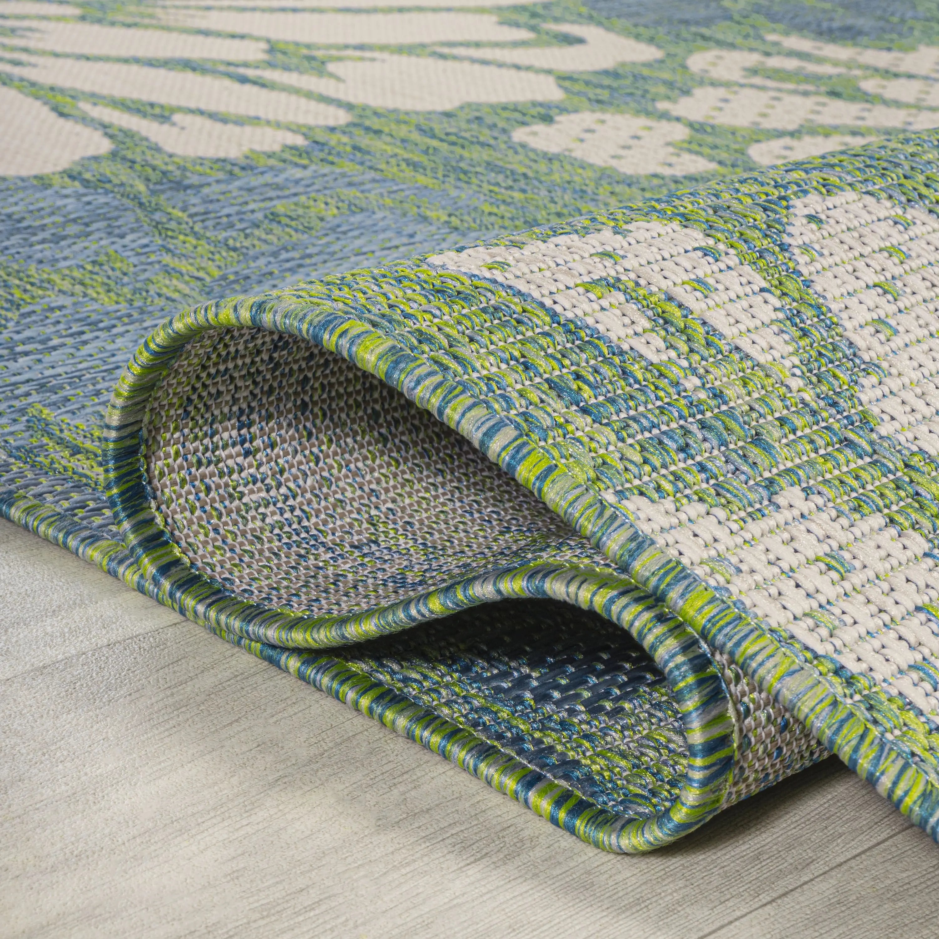 4' Cream And Green Square Floral Indoor Outdoor Area Rug Homeroots Outdoor