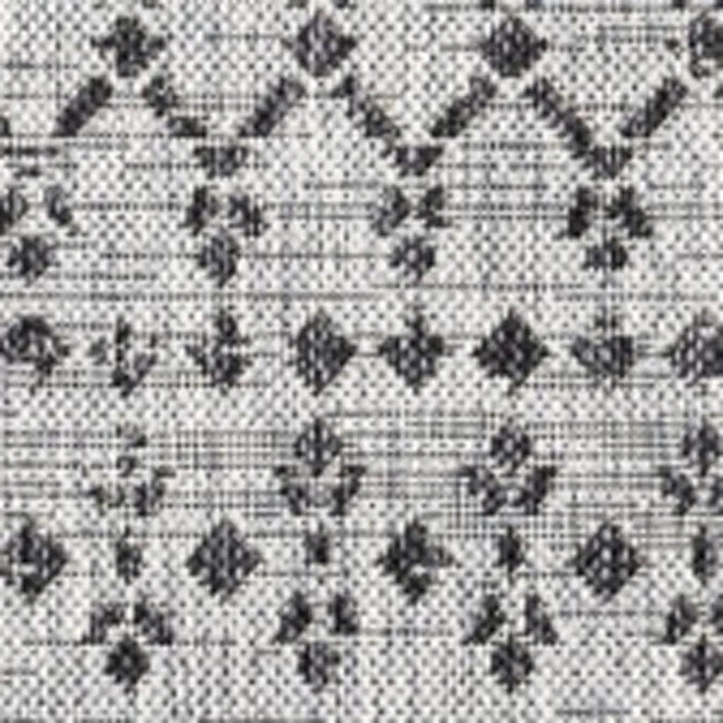 4' Light Gray And Black Square Trellis Indoor Outdoor Area Rug Homeroots Outdoor