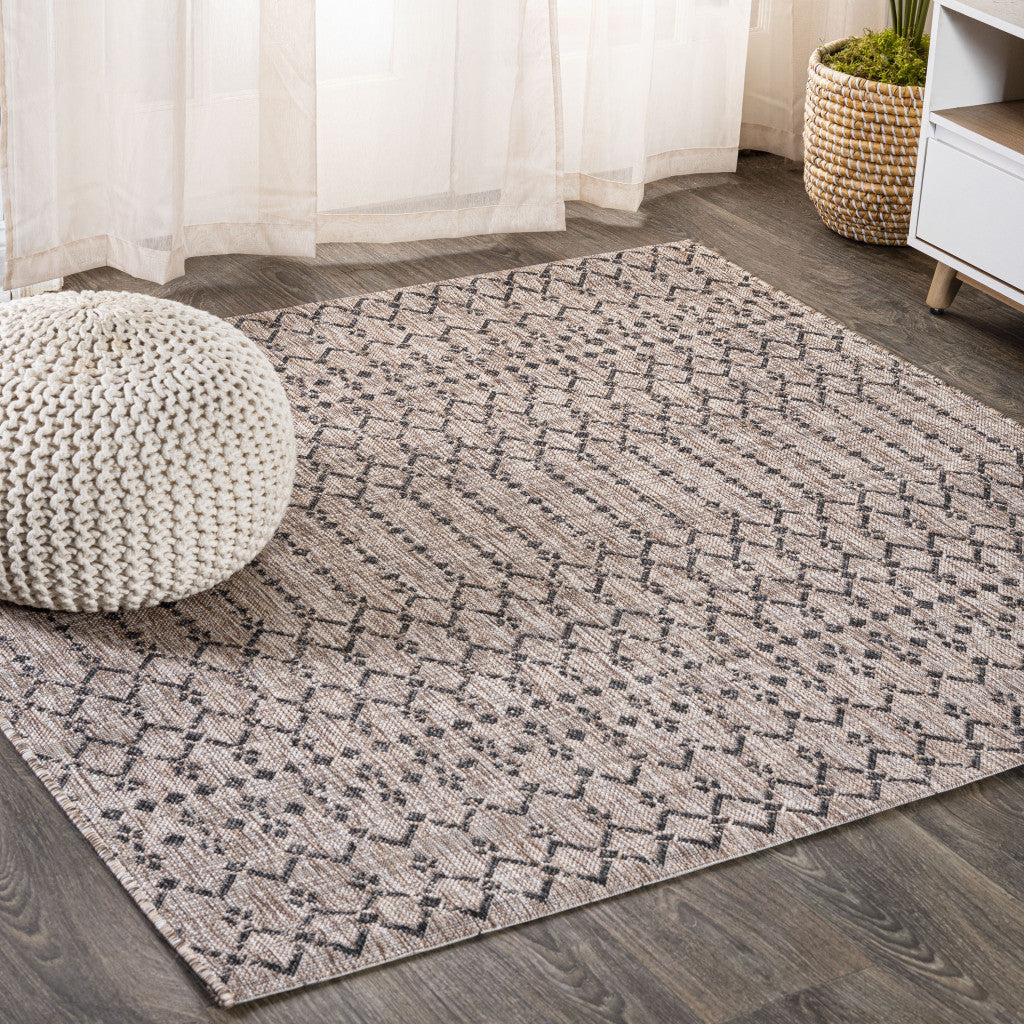 4' Natural And Black Square Trellis Indoor Outdoor Area Rug - GreatEagleInc