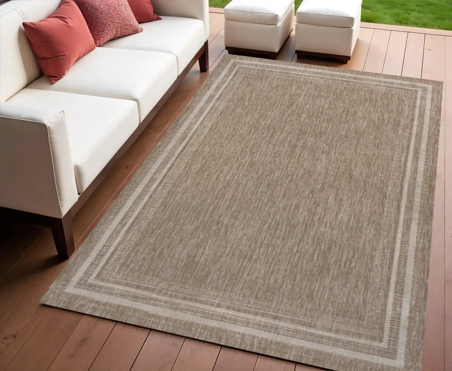 4' X 6' Beige And Cream Indoor Outdoor Area Rug Homeroots Outdoor