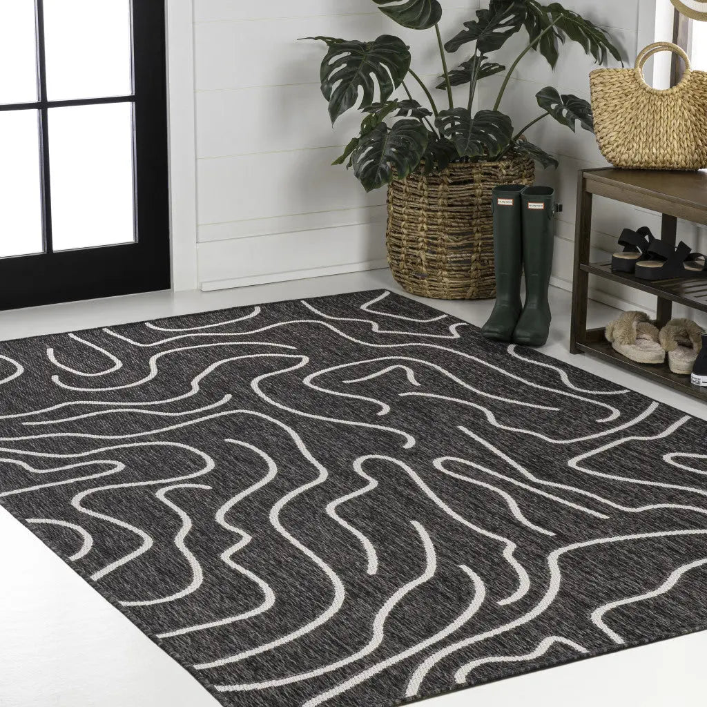 4' X 6' Black And Cream Abstract Indoor Outdoor Area Rug Homeroots Outdoor