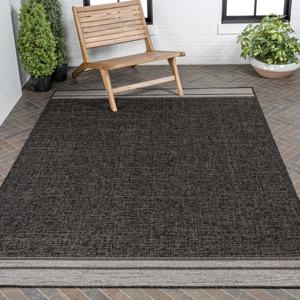 4' X 6' Black And Cream Indoor Outdoor Area Rug - GreatEagleInc