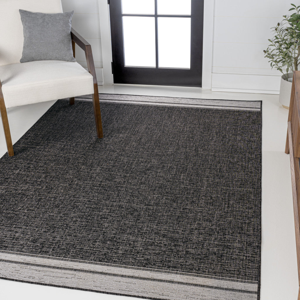 4' X 6' Black And Cream Indoor Outdoor Area Rug - GreatEagleInc