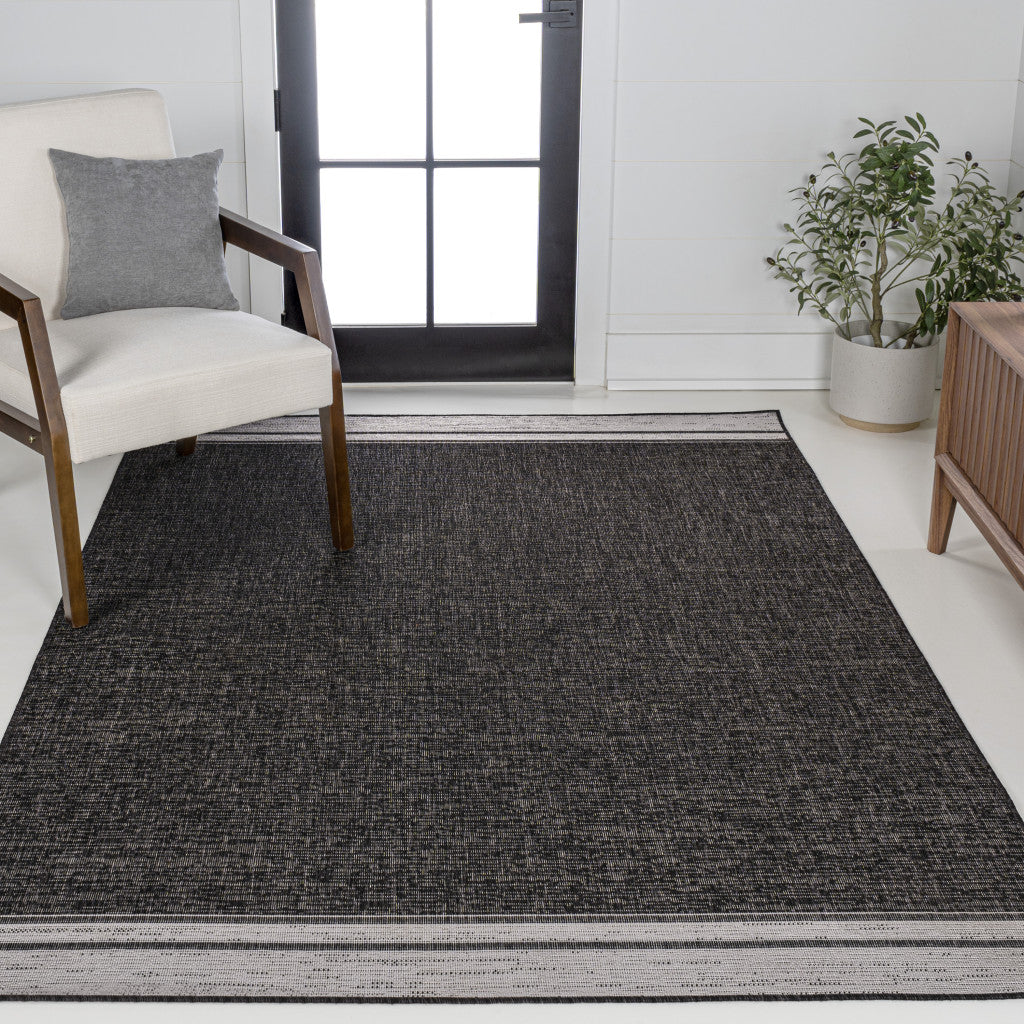 4' X 6' Black And Cream Indoor Outdoor Area Rug - GreatEagleInc