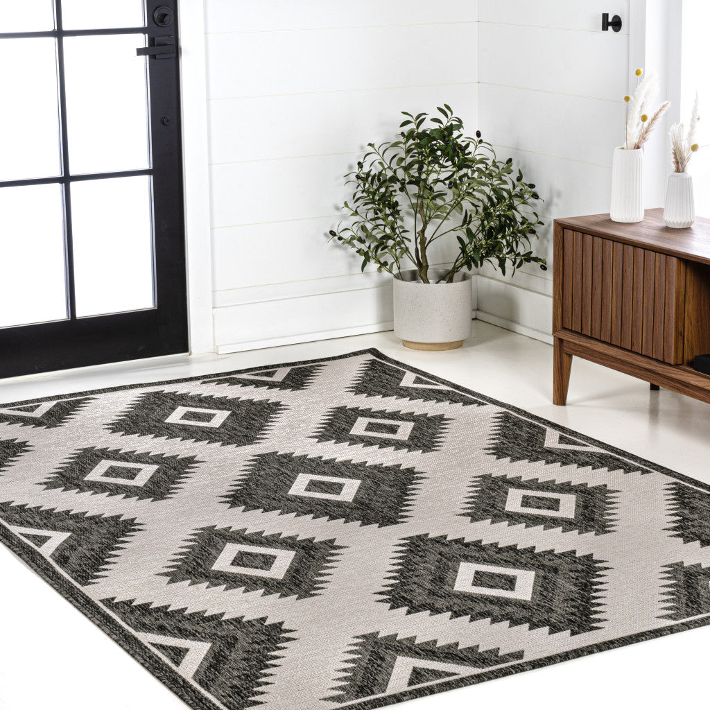 4' X 6' Black And Cream Moroccan Indoor Outdoor Area Rug - GreatEagleInc