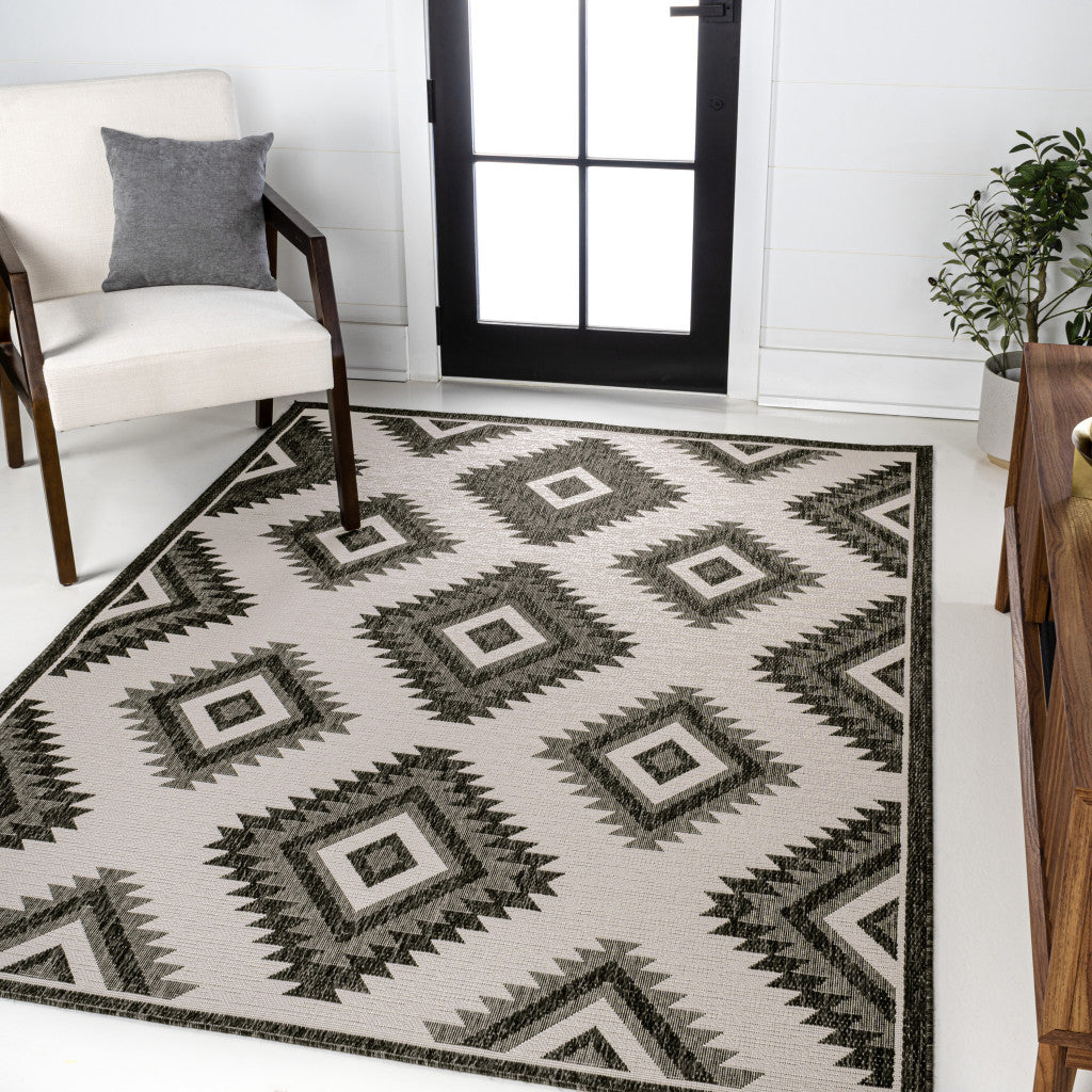 4' X 6' Black And Cream Moroccan Indoor Outdoor Area Rug - GreatEagleInc