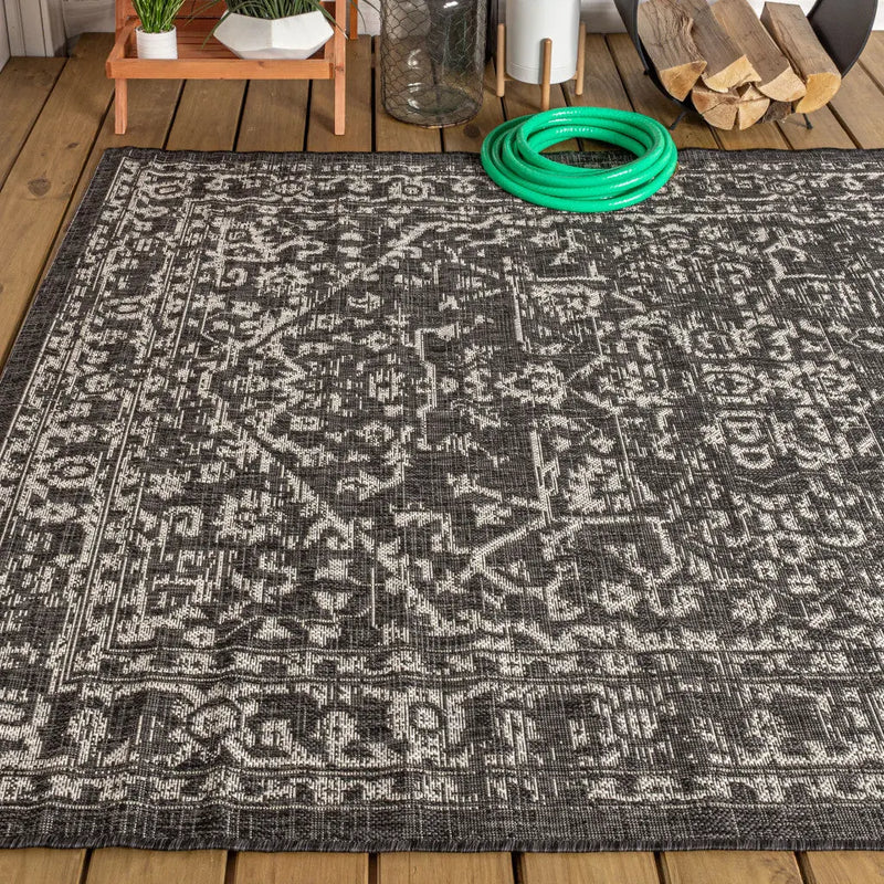 4' X 6' Black And Gray Medallion Indoor Outdoor Area Rug Homeroots Outdoor