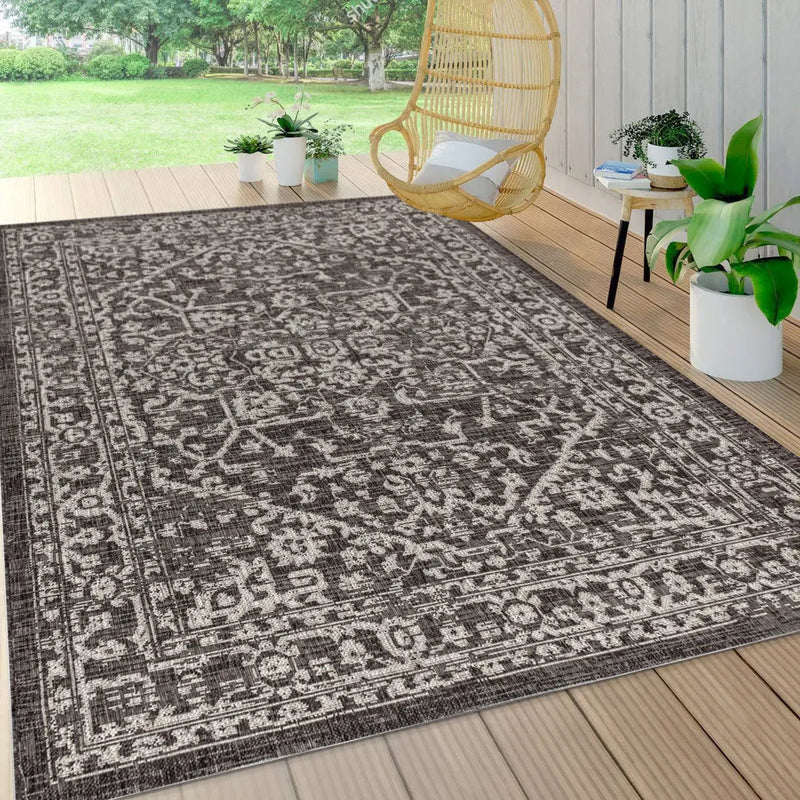 4' X 6' Black And Gray Medallion Indoor Outdoor Area Rug Homeroots Outdoor