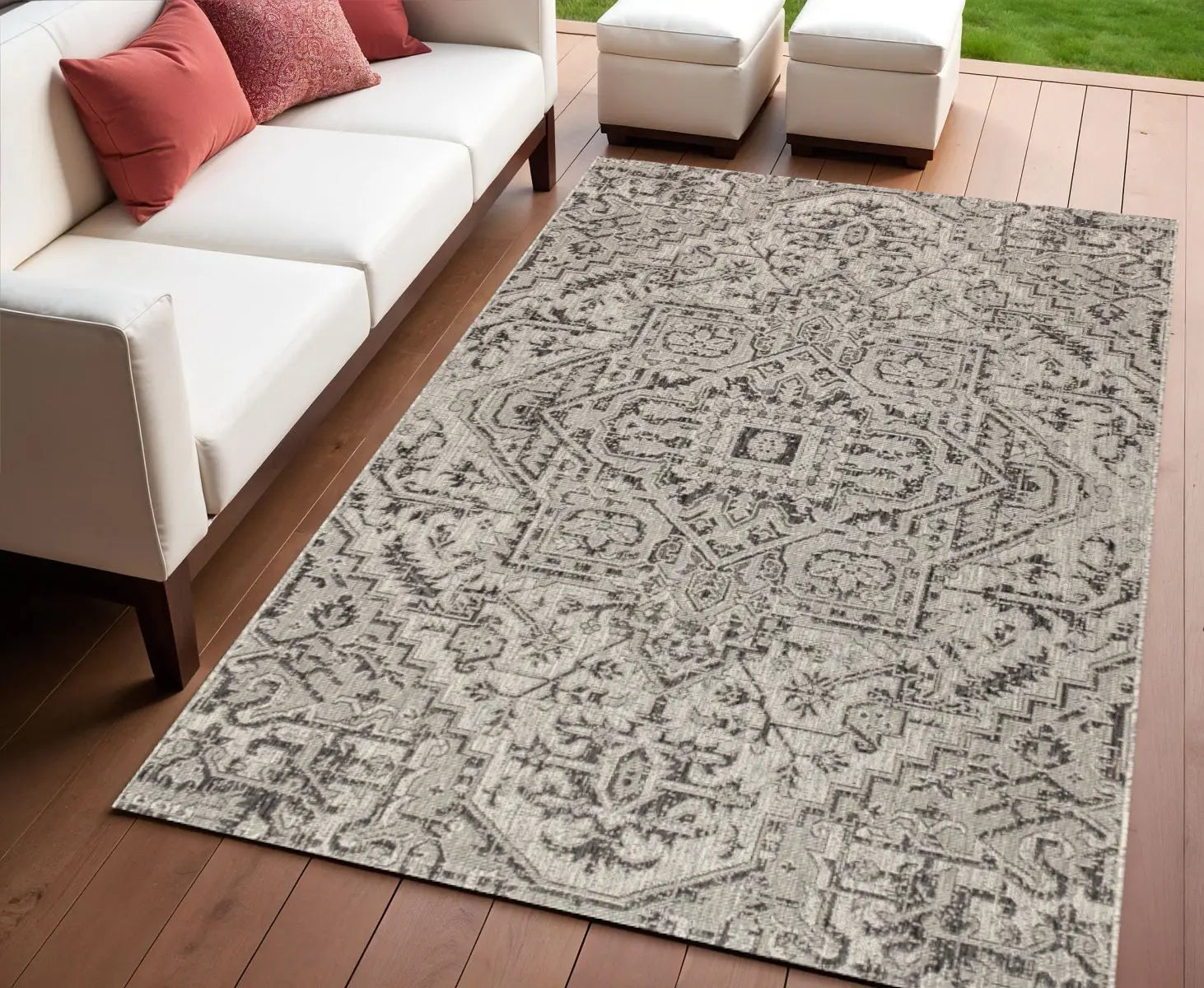 4' X 6' Black And Gray Medallion Indoor Outdoor Area Rug Homeroots Outdoor