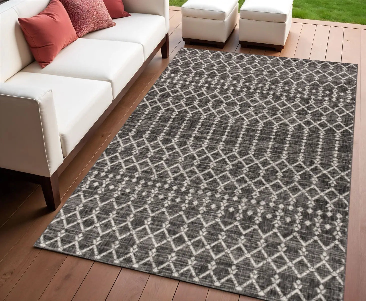 4' X 6' Black And Gray Trellis Indoor Outdoor Area Rug Homeroots Outdoor