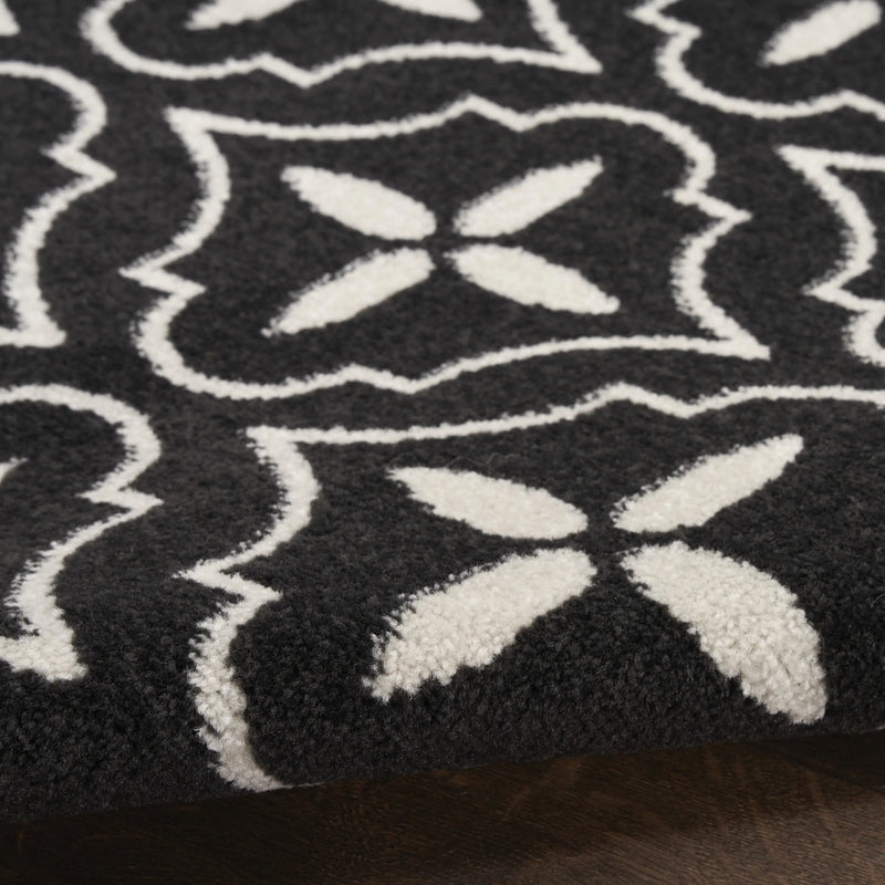 4' X 6' Black And Ivory Geometric Indoor Outdoor Area Rug Homeroots Outdoor