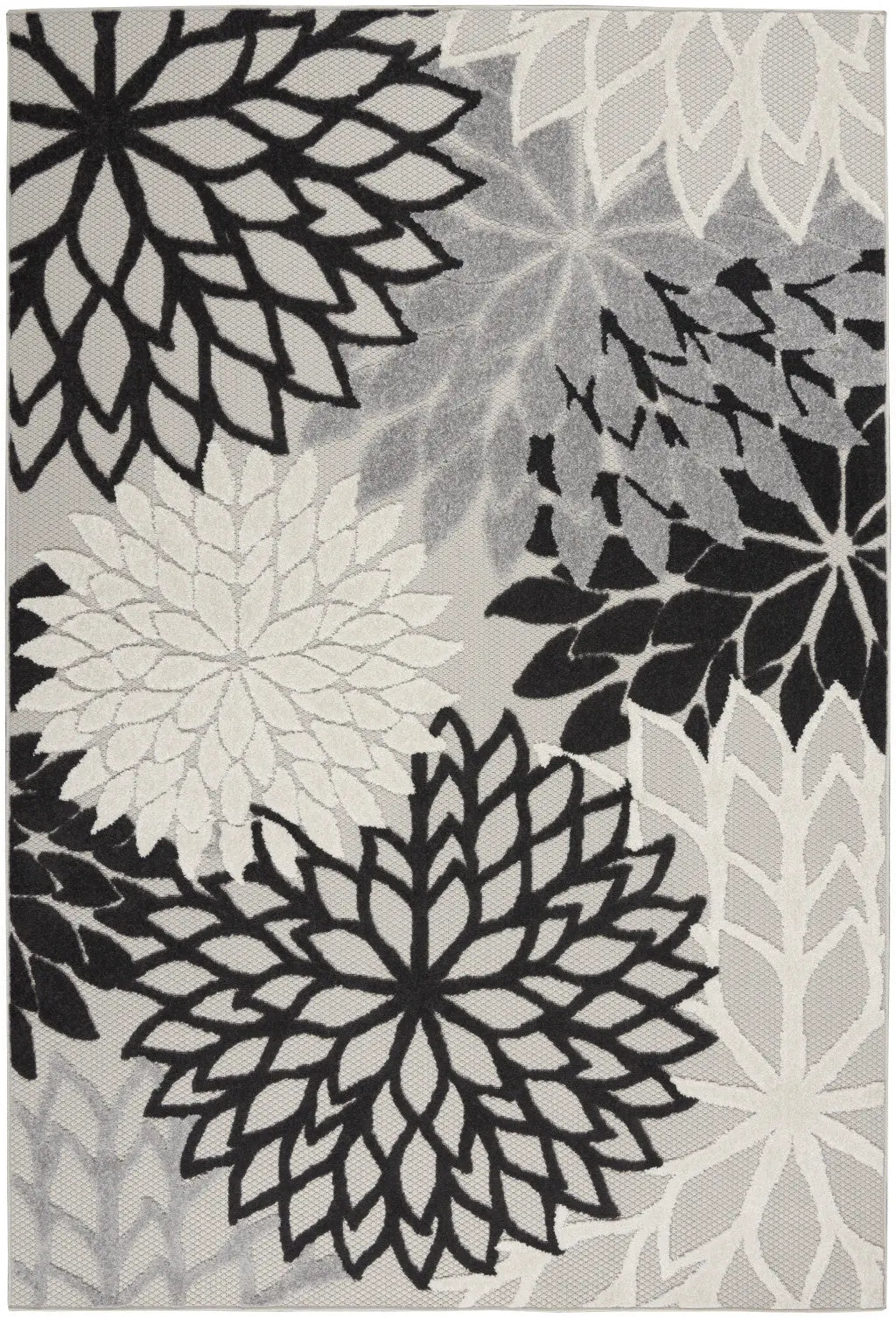 4' X 6' Black And White Floral Indoor Outdoor Area Rug Homeroots Outdoor