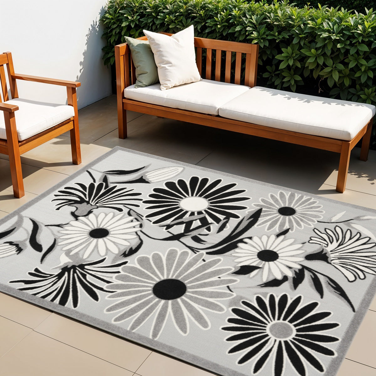 4' X 6' Black White Floral Stain Resistant Non Skid Area Rug Homeroots Outdoor