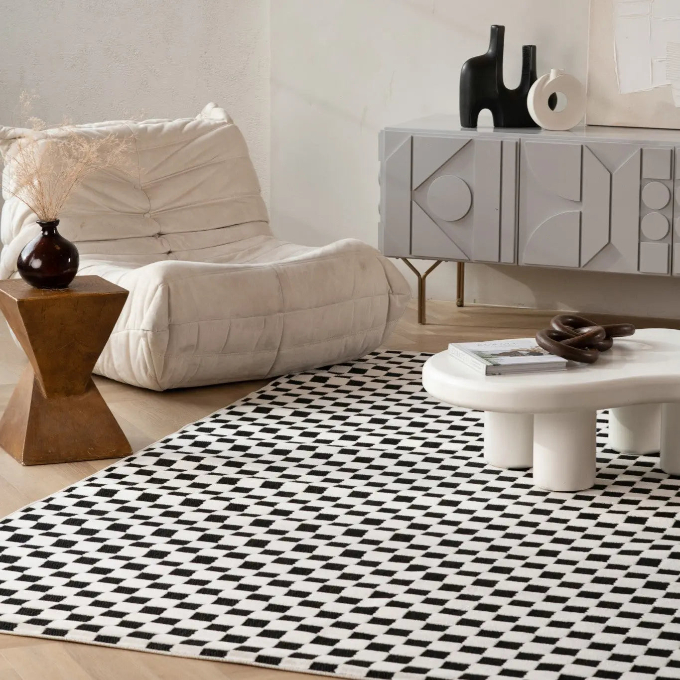 4' X 6' Black and White Geometric Distressed Indoor Outdoor Area Rug Homeroots Outdoor