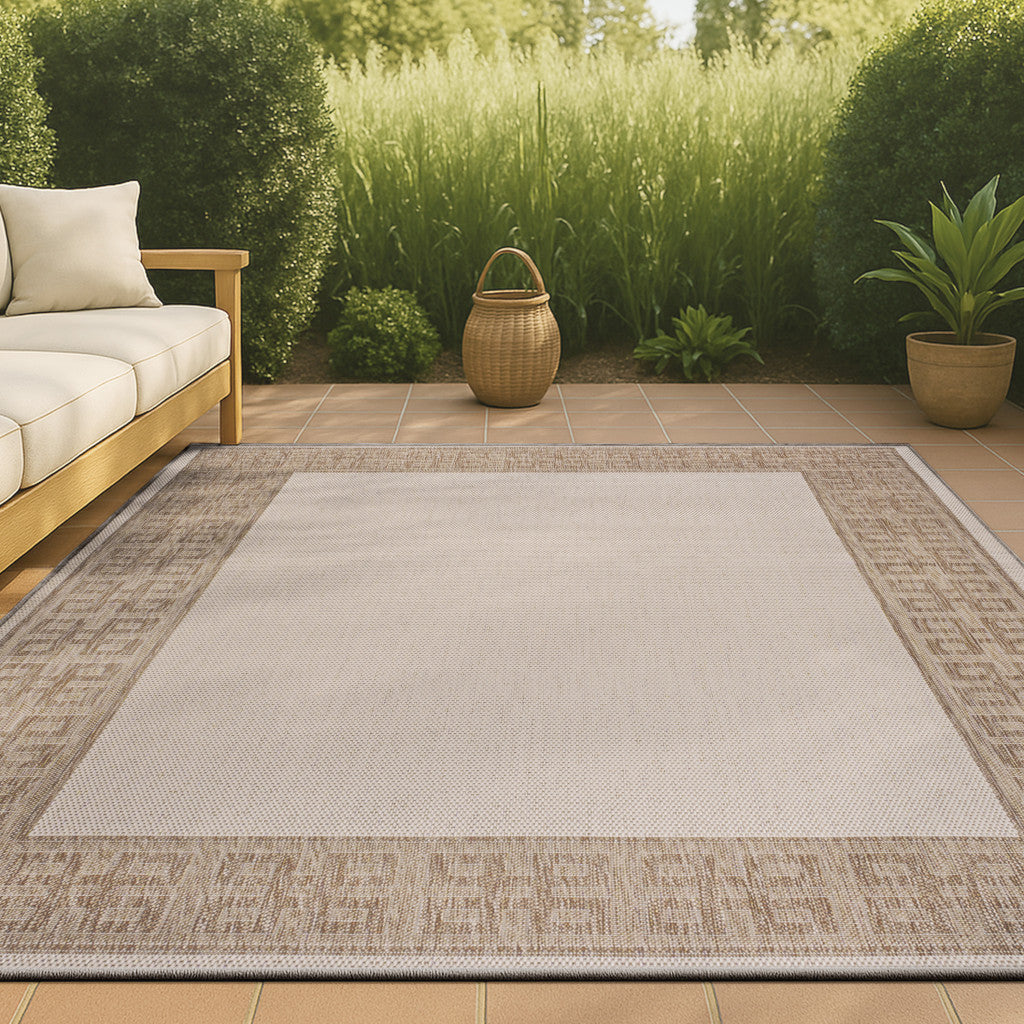 4' X 6' Cream And Beige Indoor Outdoor Area Rug - GreatEagleInc
