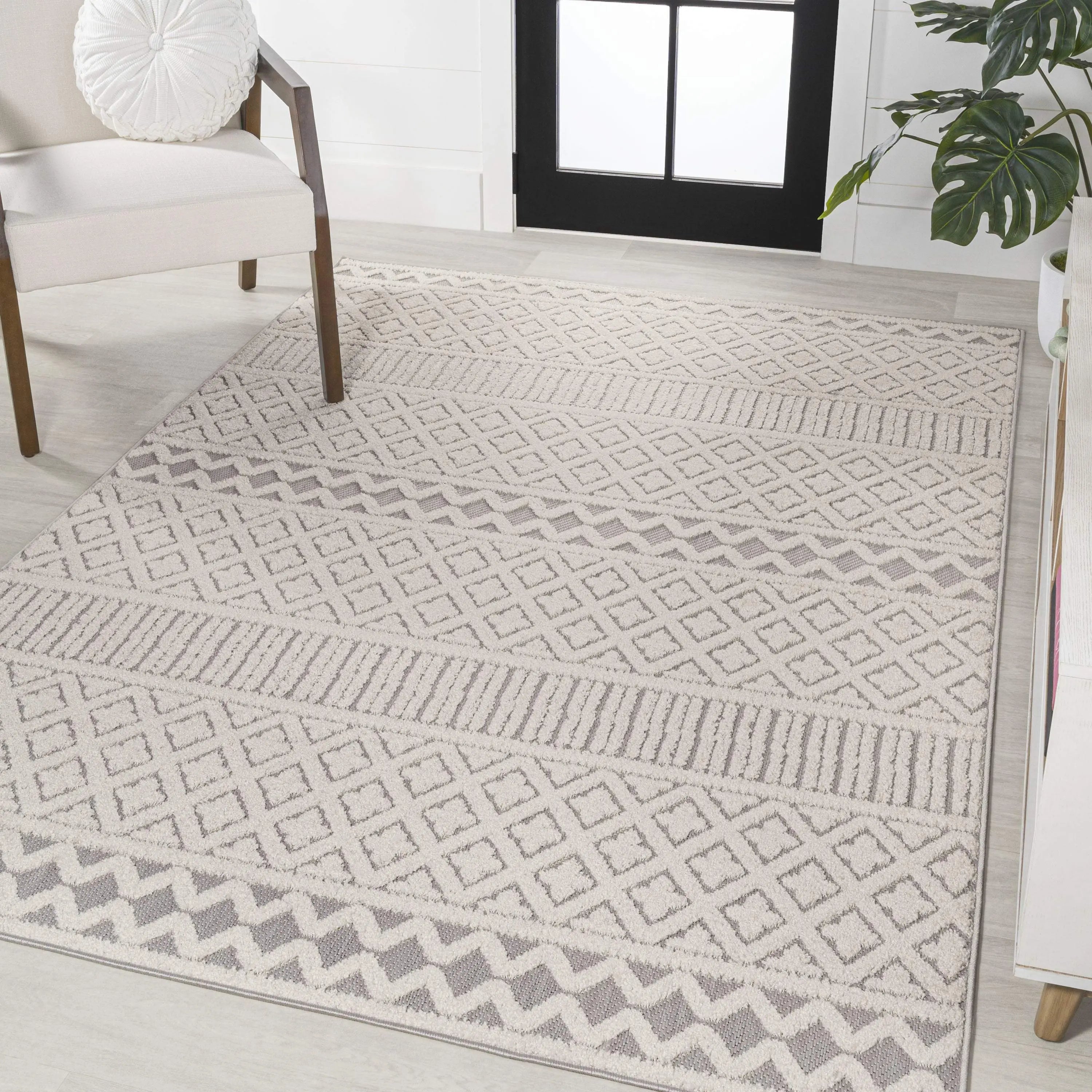 4' X 6' Cream And Gray Trellis Indoor Outdoor Area Rug - GreatEagleInc