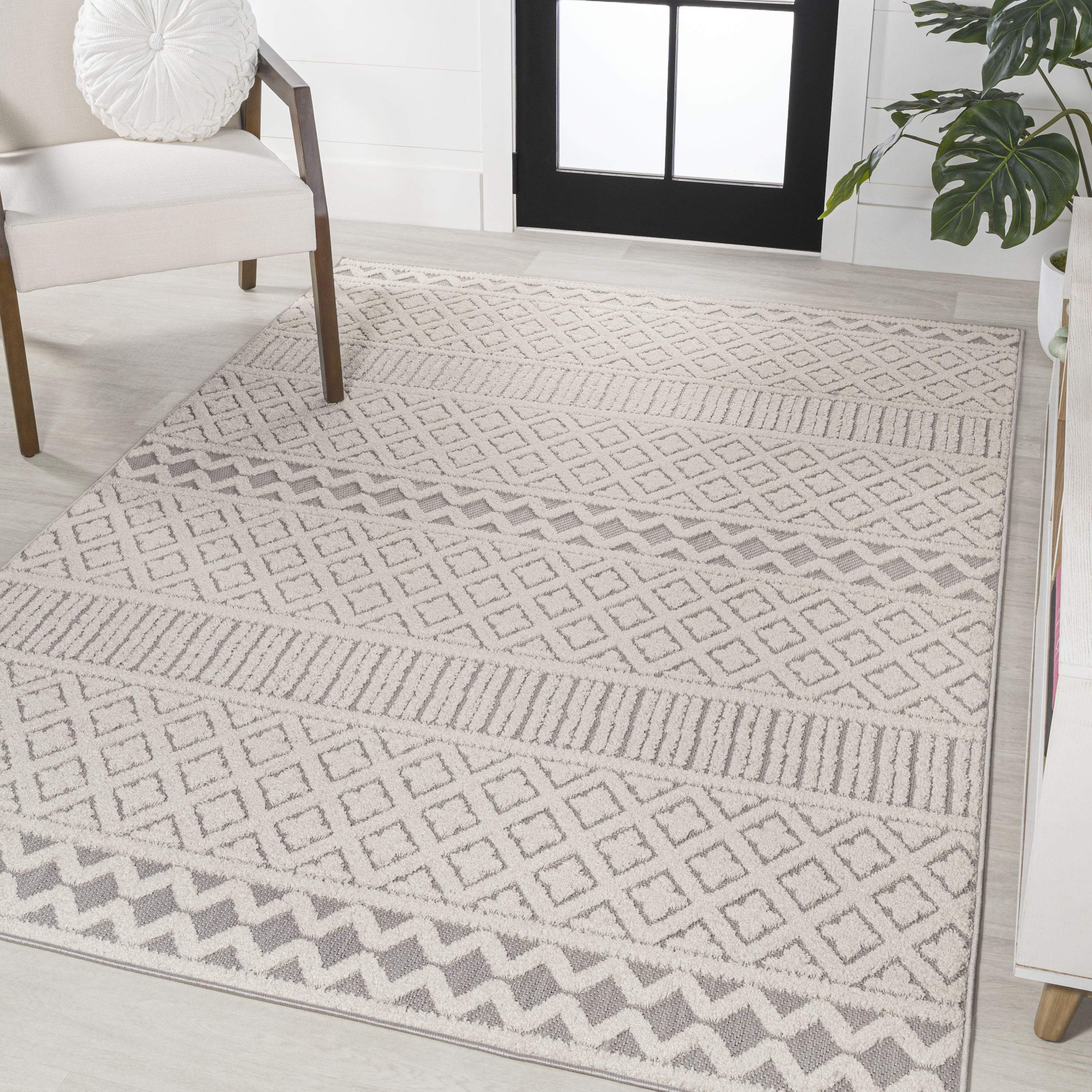 4' X 6' Cream And Gray Trellis Indoor Outdoor Area Rug - GreatEagleInc
