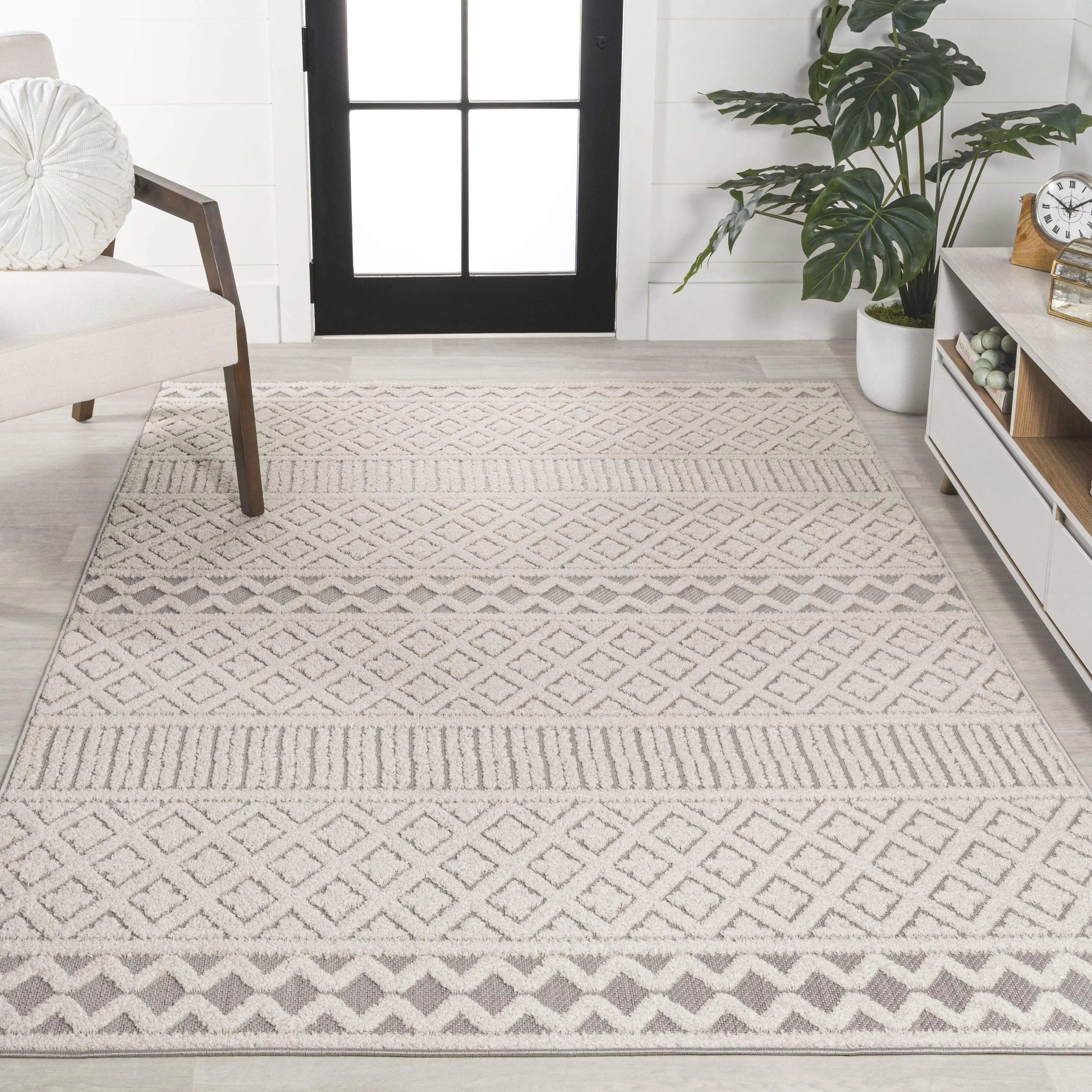 4' X 6' Cream And Gray Trellis Indoor Outdoor Area Rug - GreatEagleInc
