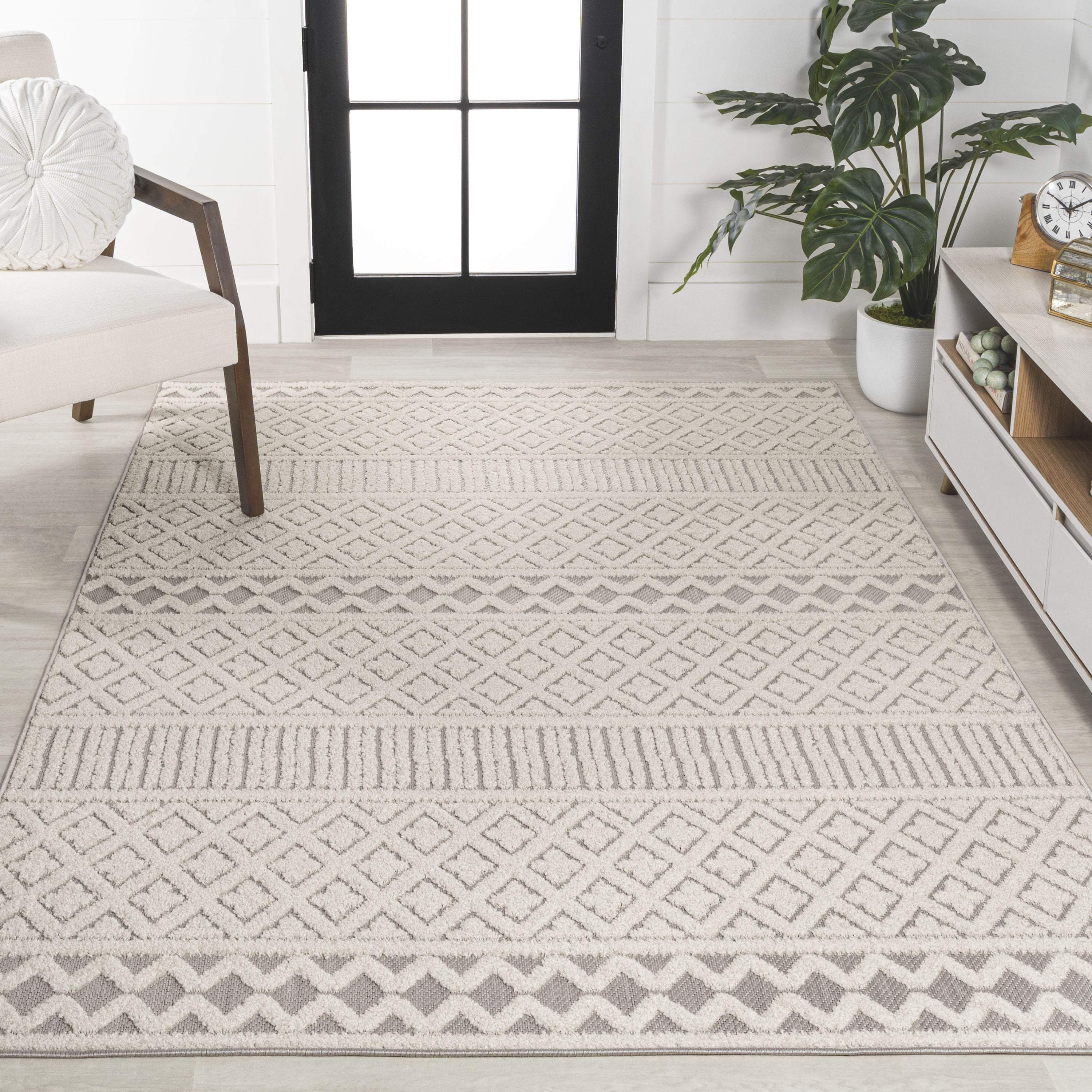 4' X 6' Cream And Gray Trellis Indoor Outdoor Area Rug - GreatEagleInc