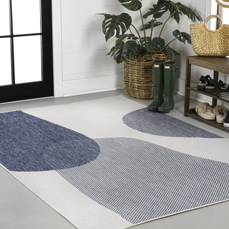 4' X 6' Cream And Navy Blue Geometric Indoor Outdoor Area Rug Homeroots Outdoor