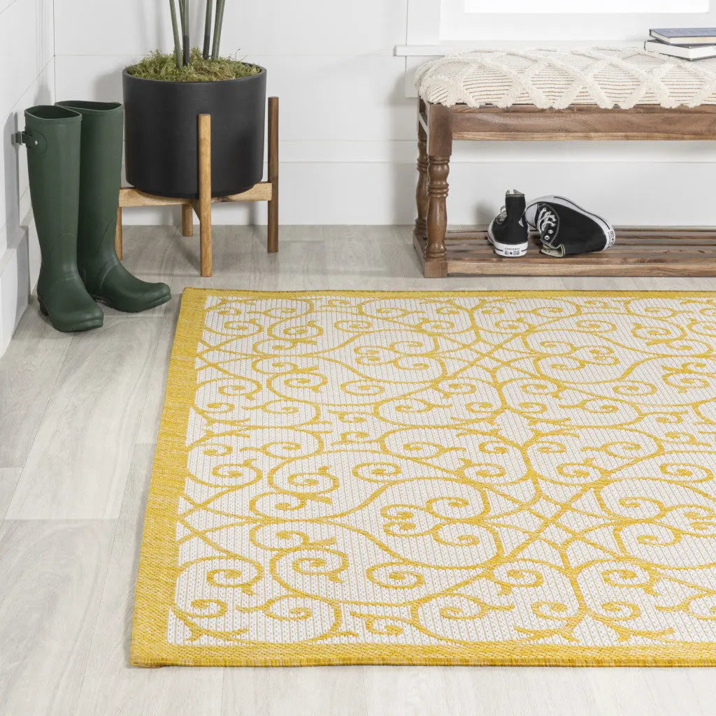 4' X 6' Cream And Yellow Geometric Indoor Outdoor Area Rug Homeroots Outdoor