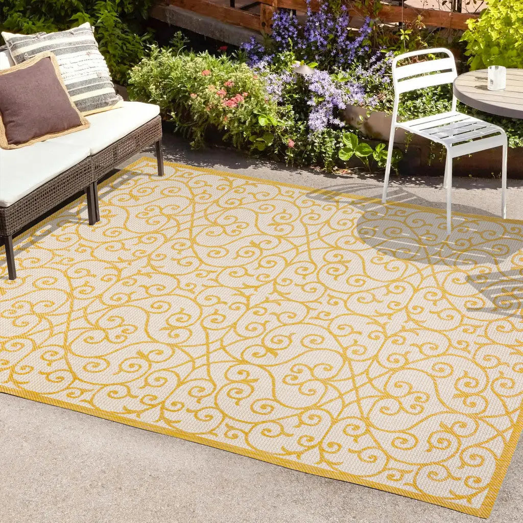 4' X 6' Cream And Yellow Geometric Indoor Outdoor Area Rug Homeroots Outdoor