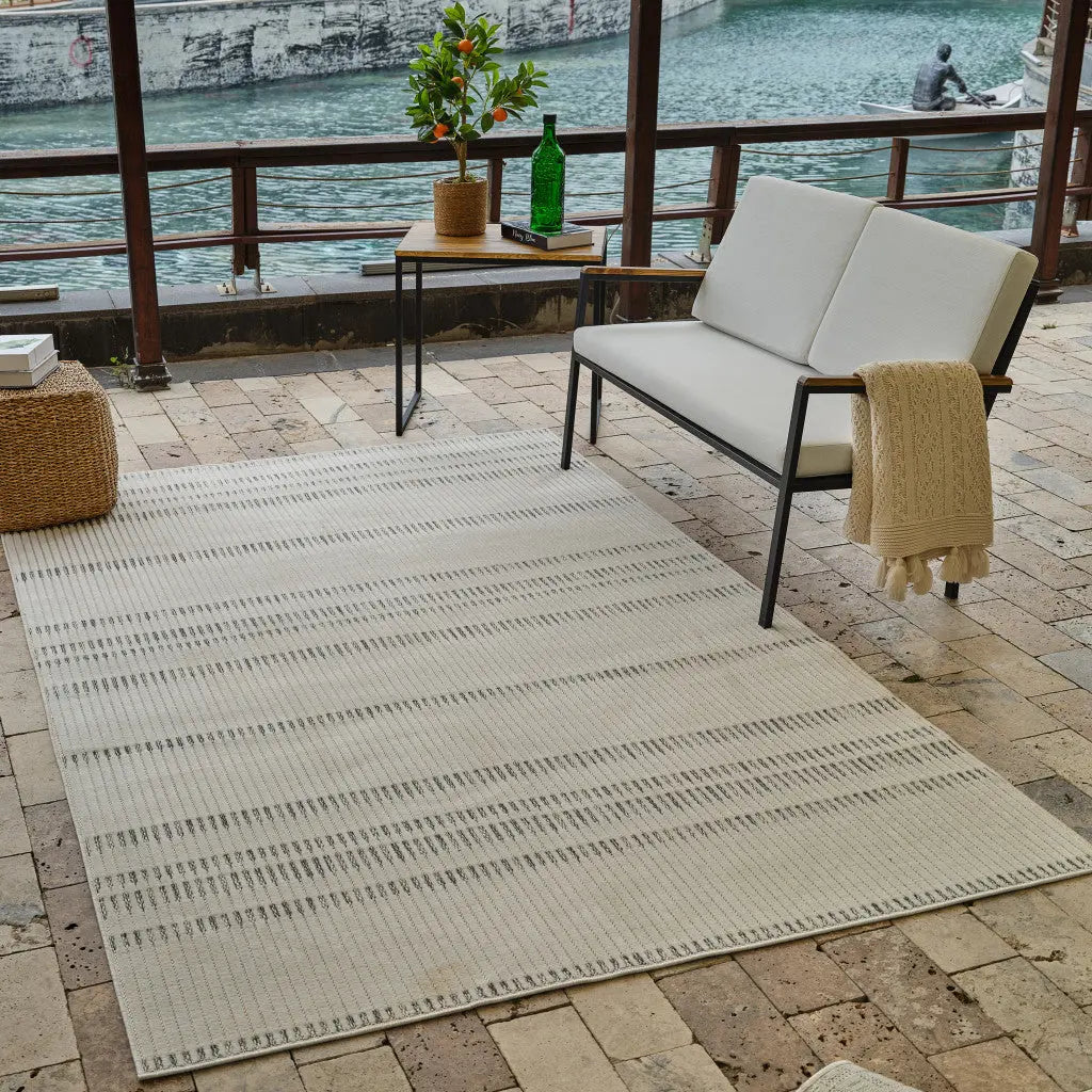 4' X 6' Cream and Beige Striped Distressed Indoor Outdoor Area Rug Homeroots Outdoor