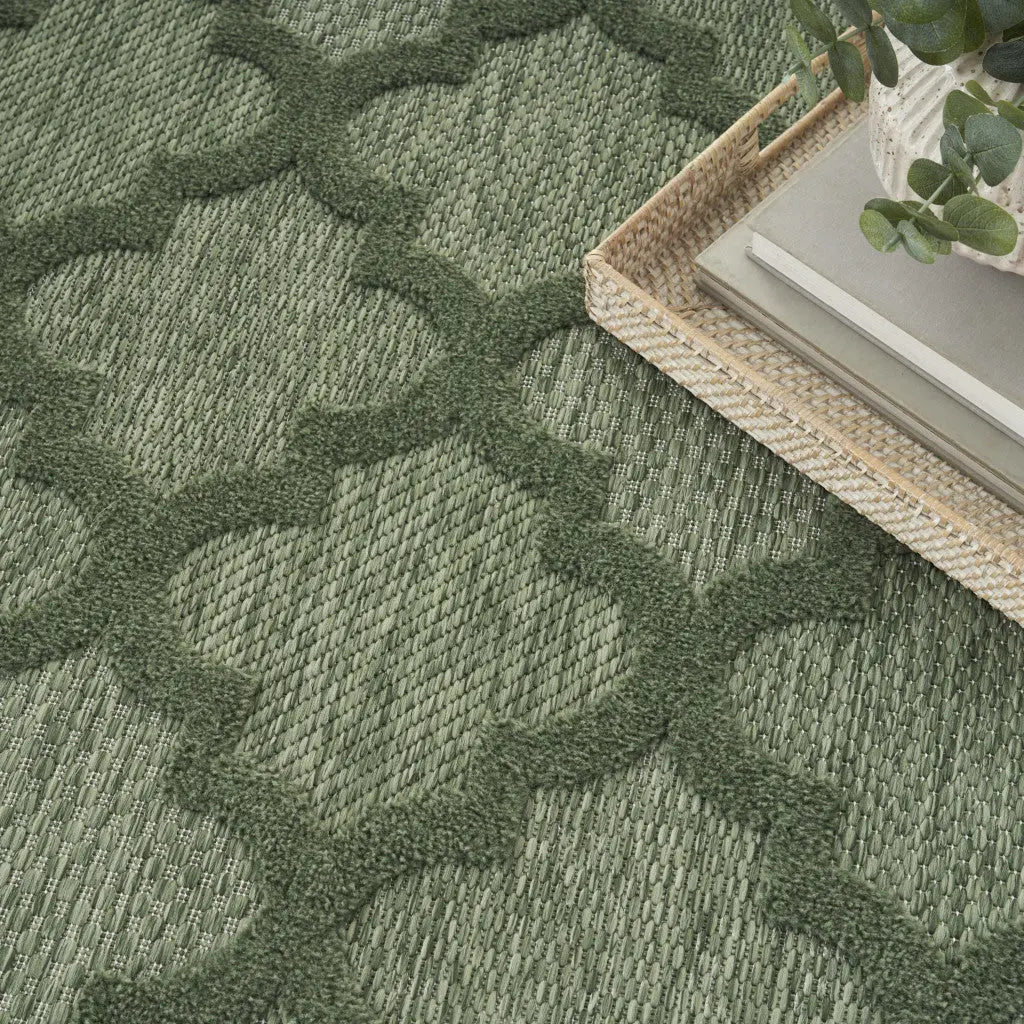 4' X 6' Dark Green And Light Green Trellis Indoor Outdoor Area Rug Homeroots Outdoor