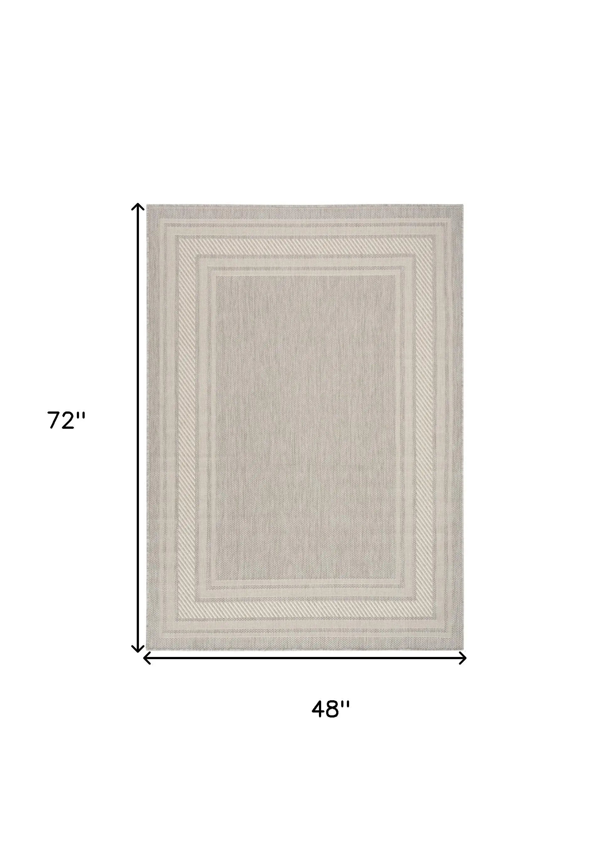 4' X 6' Gray Geometric Indoor Outdoor Area Rug Homeroots Outdoor