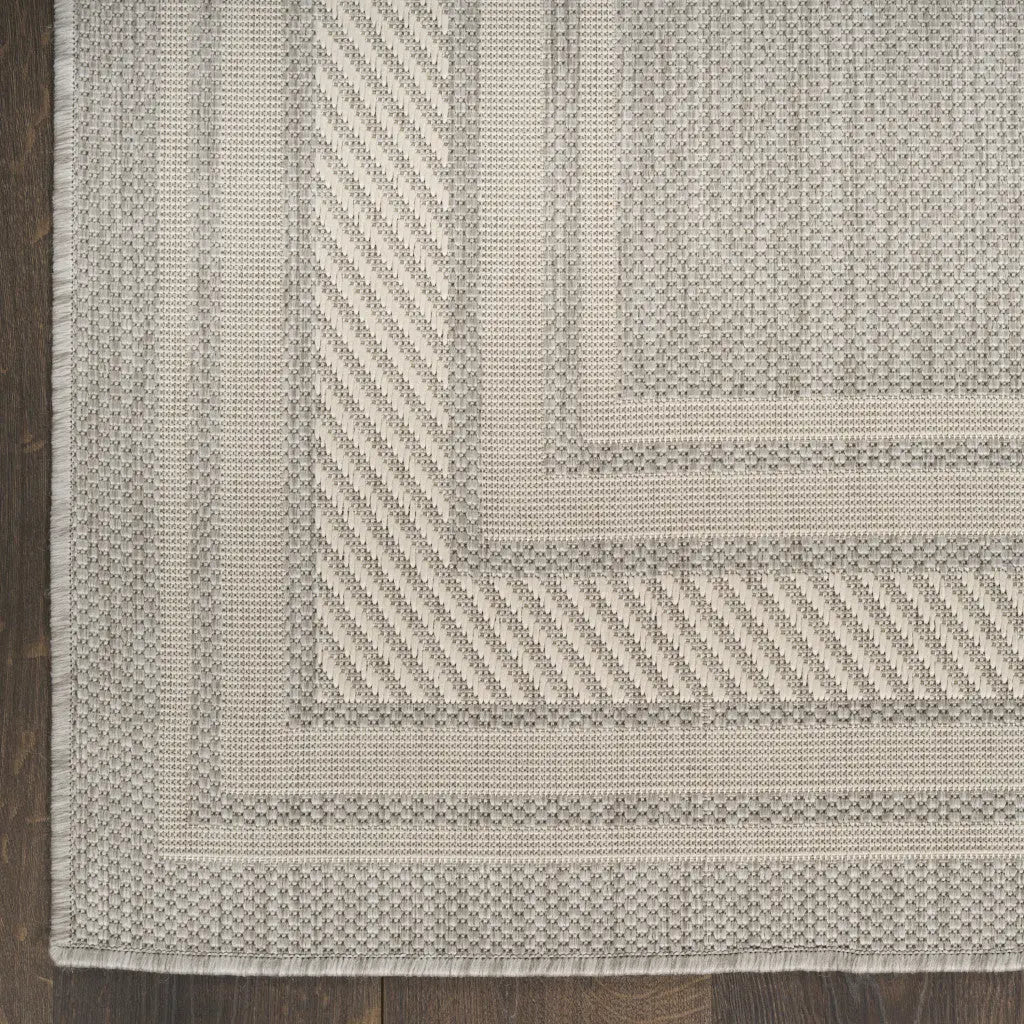 4' X 6' Gray Geometric Indoor Outdoor Area Rug Homeroots Outdoor