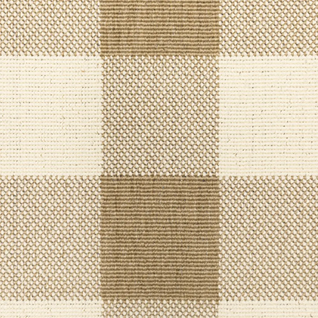 4' X 6' Gray and Ivory Geometric Stain Resistant Indoor Outdoor Area Rug Homeroots Outdoor