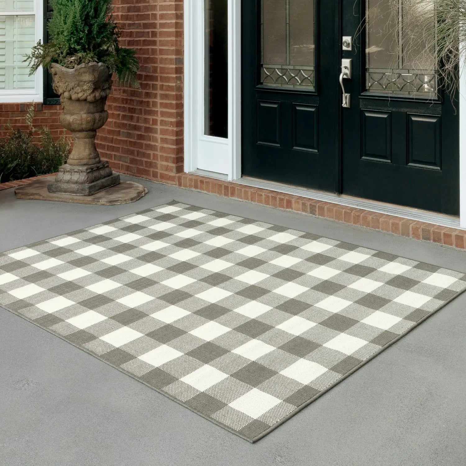 4' X 6' Gray and Ivory Indoor Outdoor Area Rug Homeroots Outdoor