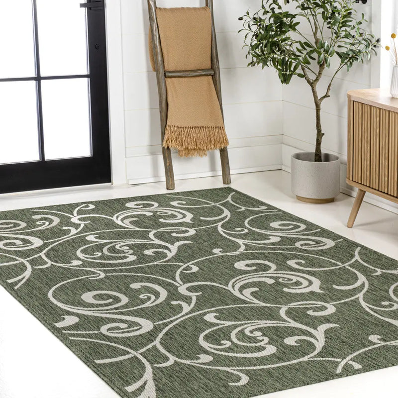 4' X 6' Green And Cream Floral Indoor Outdoor Area Rug Homeroots Outdoor
